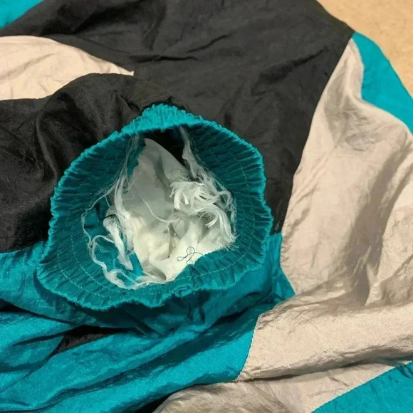 Vtg 90’s Las Vegas Sands Casino Wind Breaker - Picture 6 of 6